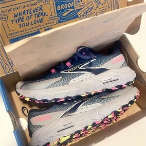 Brooks Cascadia 18 Trail Running Shoes NWT